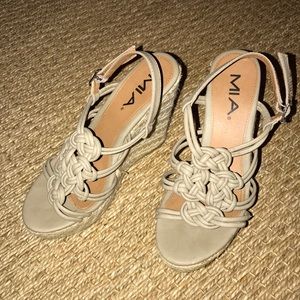 MIA wedges
